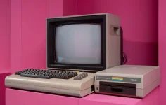 Commodore-64-Home-Computer-with-monitor-and-1541-Floppy-Disk-Drive.webp